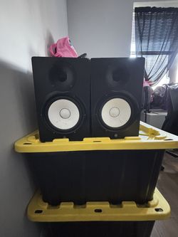 YAMAHA HS8 STUDIO MONITORS (PAIR)