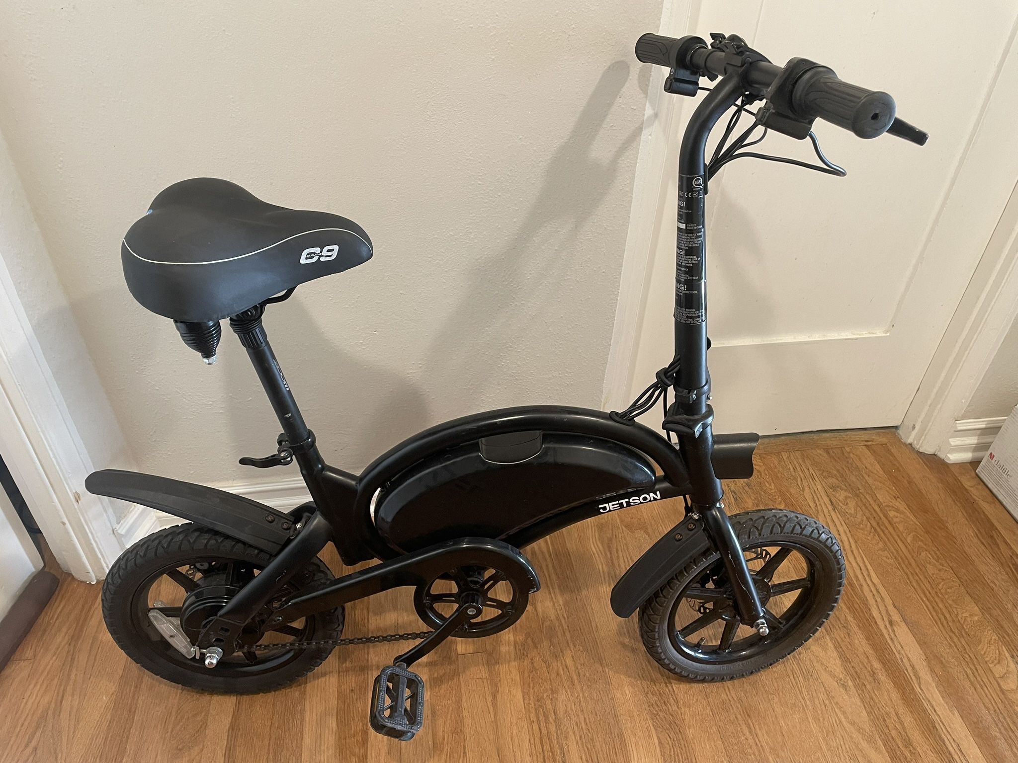 Jetson Bolt Pro Scooter 18mph Derestricted With Charger