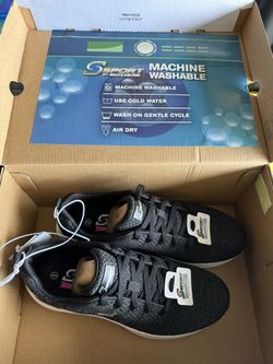 Skechers Black Size 9 - Kamryn