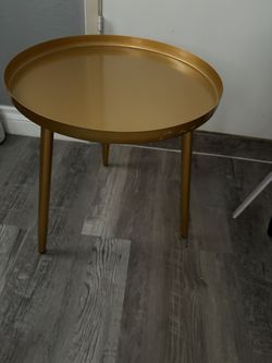 Proud Table   Metal