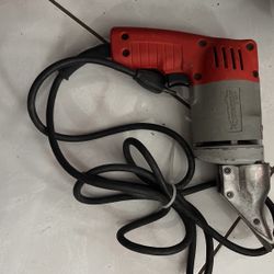 Milwaukee 18 Gauge Sheer  Excellent Condition 