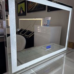 New Sparkling Vanity Makeup w/ LED Lights, Included Stool