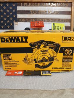 NEW DEWALT 20V BRUSHLESS CIRCULAR SAW 