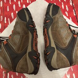 Hiking Boots Size J13 Brand “Hi-Tec”