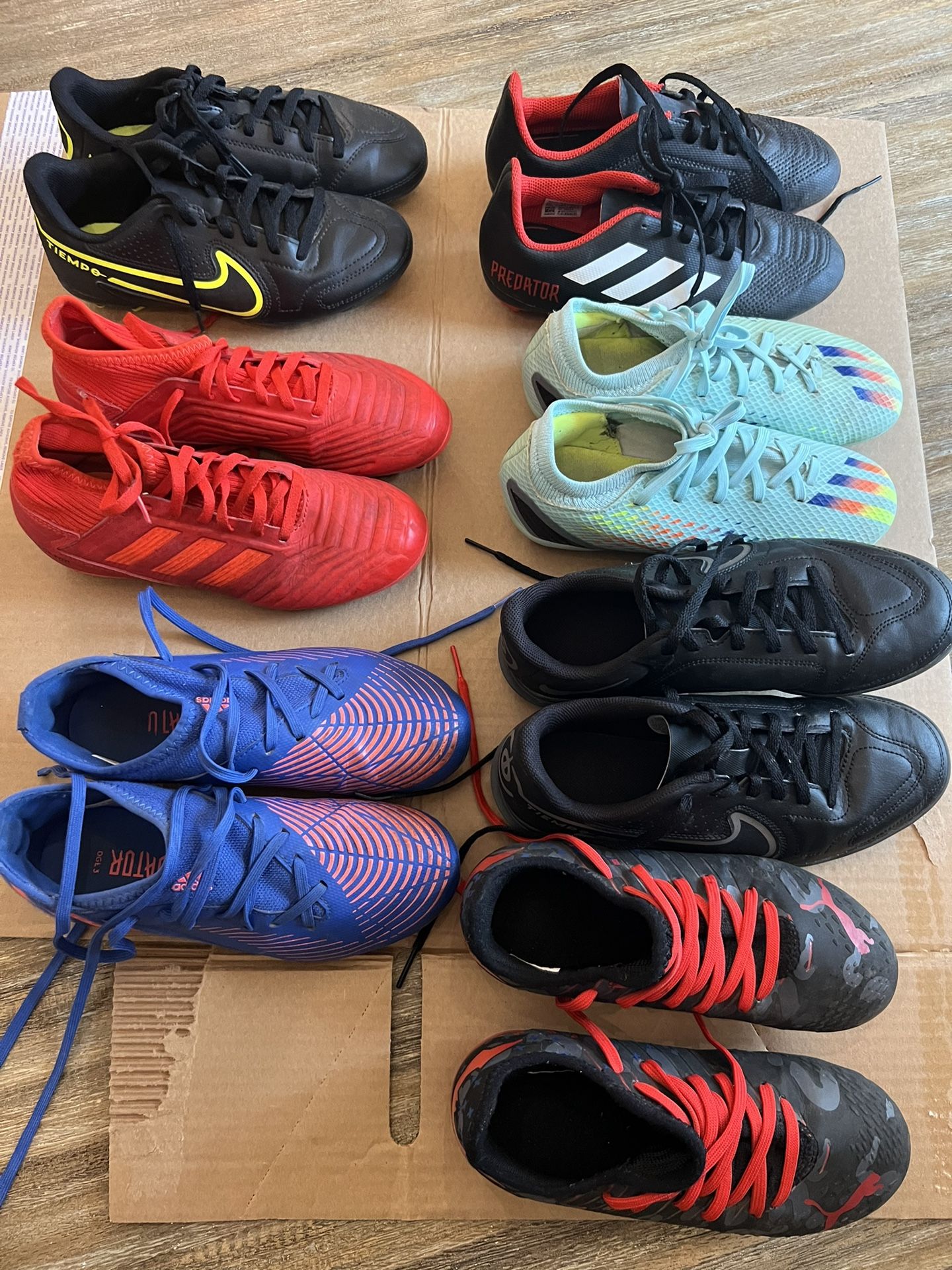 Youth Soccer Shoes 