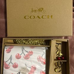 Cherry coach set