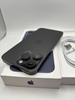 Black iPhone 14 Pro Max 128gb unlocked for any carrier battery health 84% iPhone is an excellent condition *****Spanish+++++++ iPhone 14 Pro Max negro