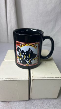 Kiss Ceramic Coffee Mug