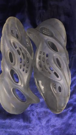 Yeezy Foam Runner “Mineral Blue”