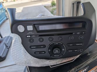 2013 Honda Fit radio