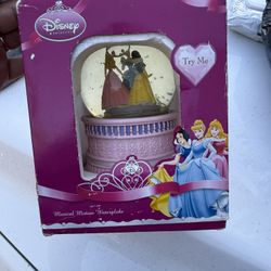 Disney Princess Castle Musical Snow White Cinderella Aurora Snow Globe With Box.  New in box never opened check pictures 