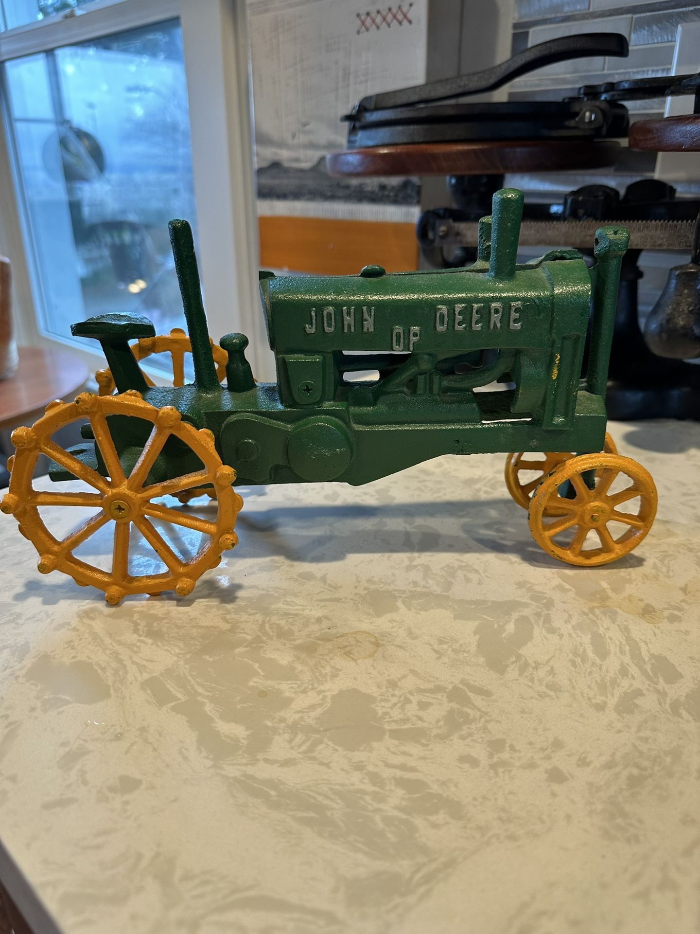 Old Vtg JOHN DEERE CAST IRON TRACTOR TOY FARM VEHICLE ADVERTISING Agriculture