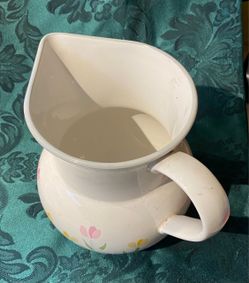 Studio Nova Pitcher