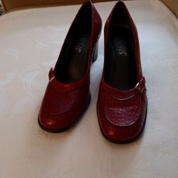 Franco Sarto Leather Pumps Size 7 1/2M