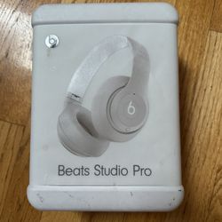 Beats Studio Pro 