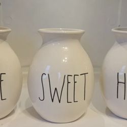 New in box. Rae Dunn Home Sweet Home Vases