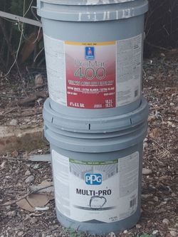 2 white paint buckets