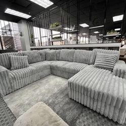 GREY corduroy sleeper SECTIONAL 🩶🩶 Fast Delivery ! 🚚 