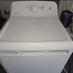 Hotpoint White Dryer