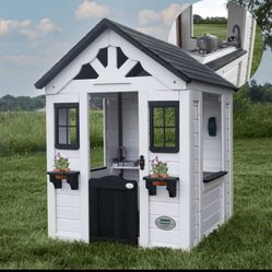 Sweetwater Kids Outdoor Play House New In Box