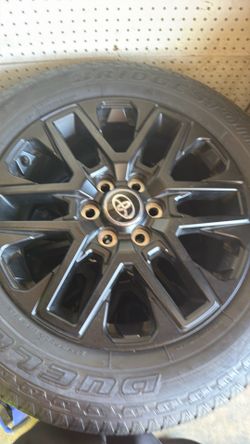 wheels and tires/ rines y llantas