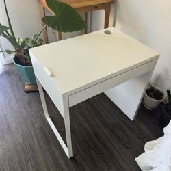 IKEA White Desk_Micke