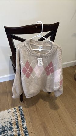 Women’s pullover sweater