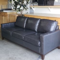 Dark Gray 3 Seated Sofa Bed With Pull Out Mattress. 81" Length Modern Look. Great Clean Condition No Stain On Mattress. 