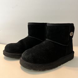 Kids Uggs Size 13 