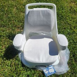 Captain chair, 
