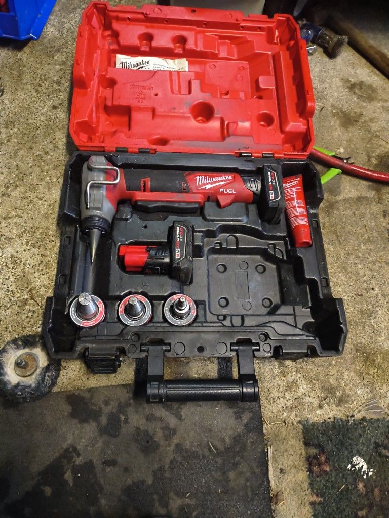Milwaukee Propex Expansion Tool