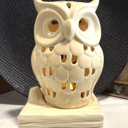 Most Adorable Yankee Candle Owl Tea Light Candle / Owl Figurine Holder 2 Pieces  7.25” Tall 4” Sq Base 
