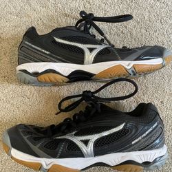 Mizuno Wave Hurricane Girls Women’s Volleyball Shoes 6.5