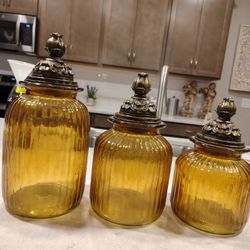 3 Beautiful Set Of Jars In Spring Hill Like New