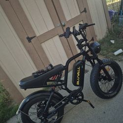 Bluvall Su8 36mph 60 Miles Range