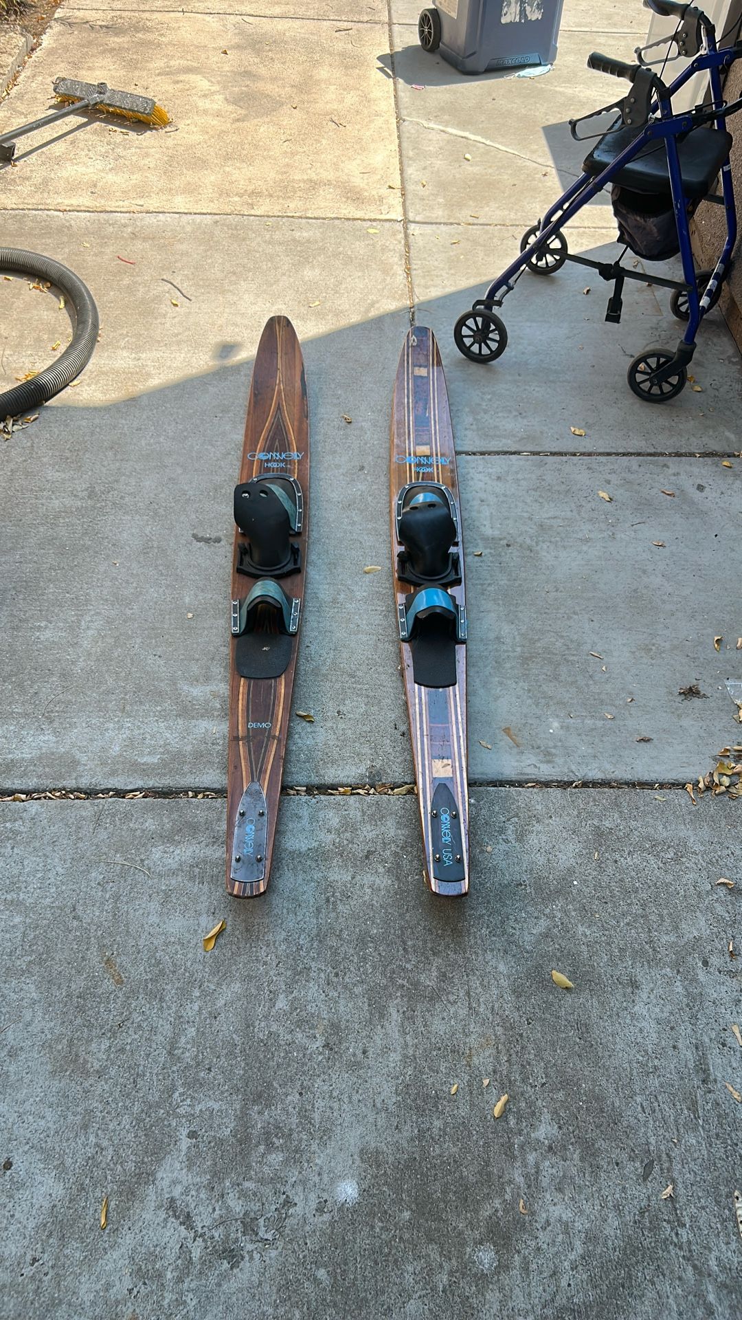 Connolly Hook Water Skis