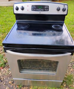Black stove with 4 burners