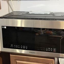 Microwave Samsung 30”