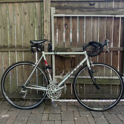 Felt F50 Road Bike
