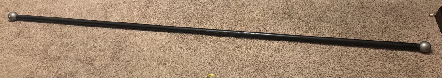 Curtain rod expandable min 82 in