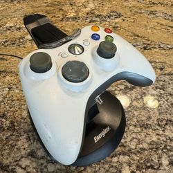 Combo Xbox 360 Controller And Energizer Charging Station 
