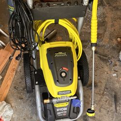 2700 psi pressure/power washer