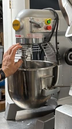 VEVOR 10 Qt Commercial Food Mixer 550W