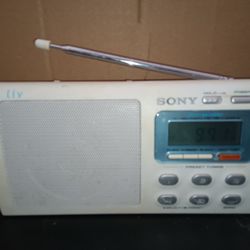 Sony Liv 4 Band Radio Model ICF-M410V TV Weather FM AM Digital Scanning