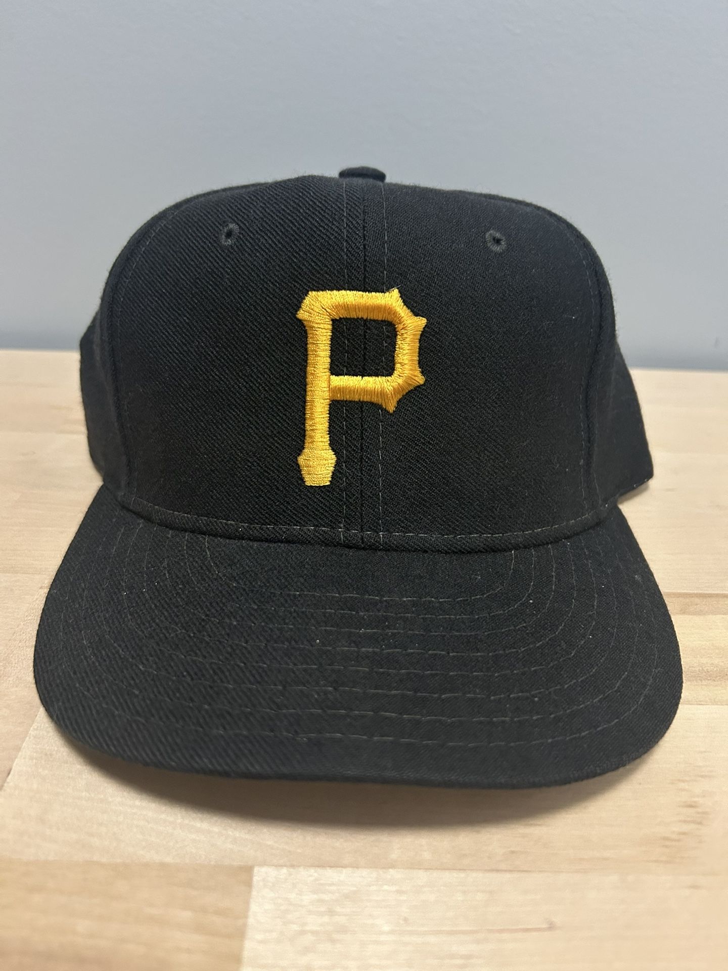 Pittsburgh Pirates New Era Vintage Cap Size 7 1/4