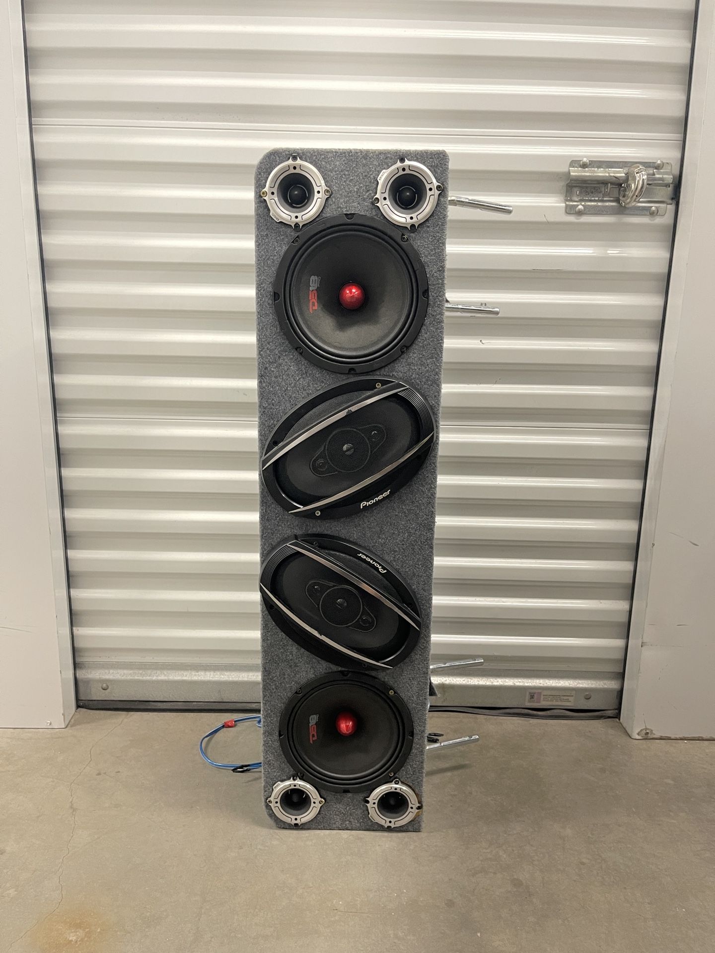 Custom Speaker Rack (with headrest inserts) 