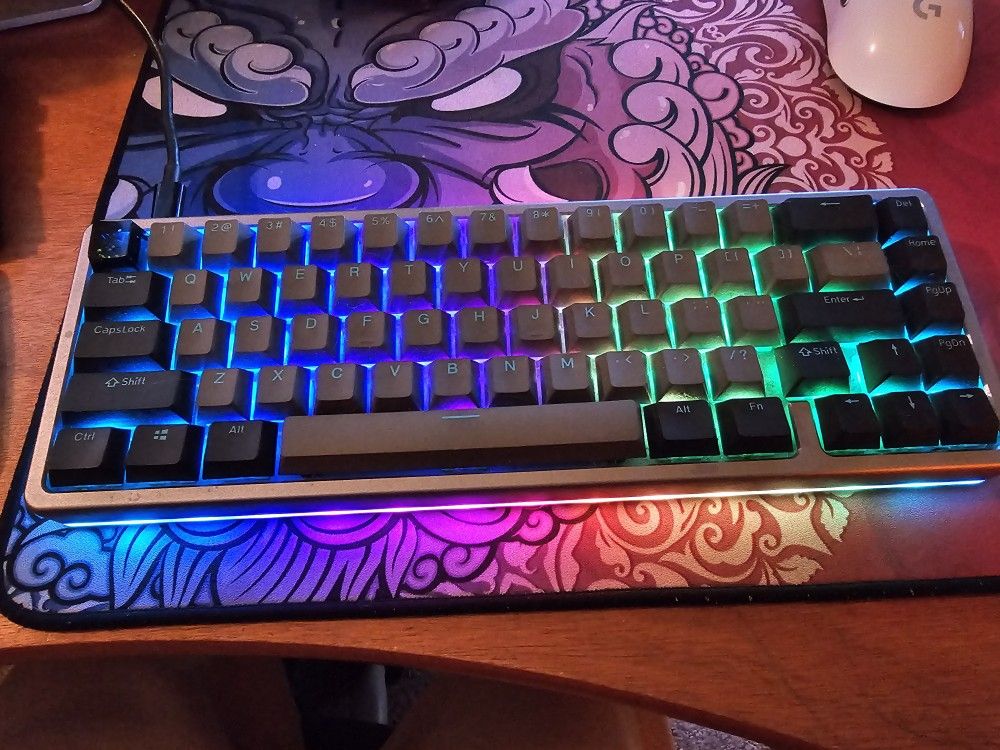 Drop Alt 65% Keyboard W/ Glorious Lynx Switches
