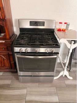 GE Gas Stove