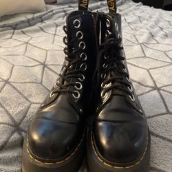 Platform Doc Marten Boots