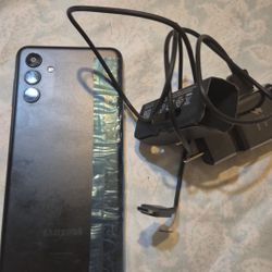 Samsung Selling For A Family Member 